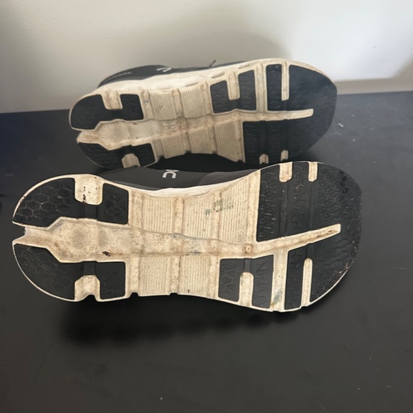 On Cloudrunner 2 Wide – Men’s Size 10 - Picture 4 of 5